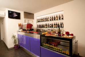 Bar (in der Unterkunft)