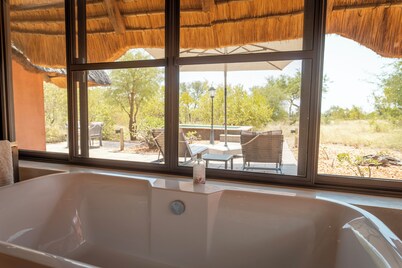 Mohlabetsi Safari Lodge