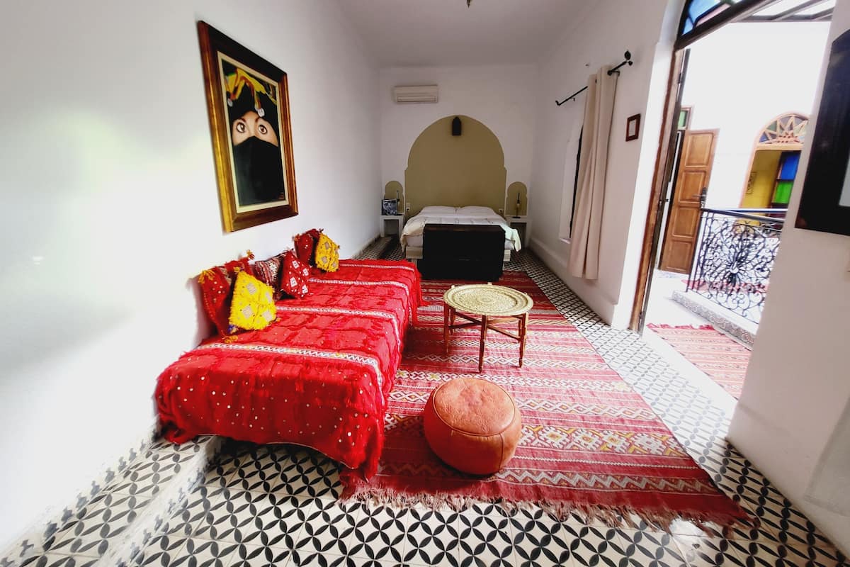 Habitación doble (Berbere) | Camas extra, wifi gratis y ropa de cama
