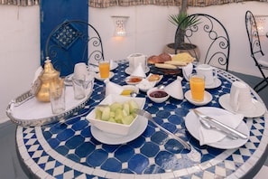 Free daily full breakfast  - Dar Nawfal (Salé)