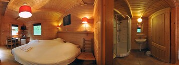 遮光窗帘、婴儿床、折叠床/加床（额外收费）、免费 WiFi