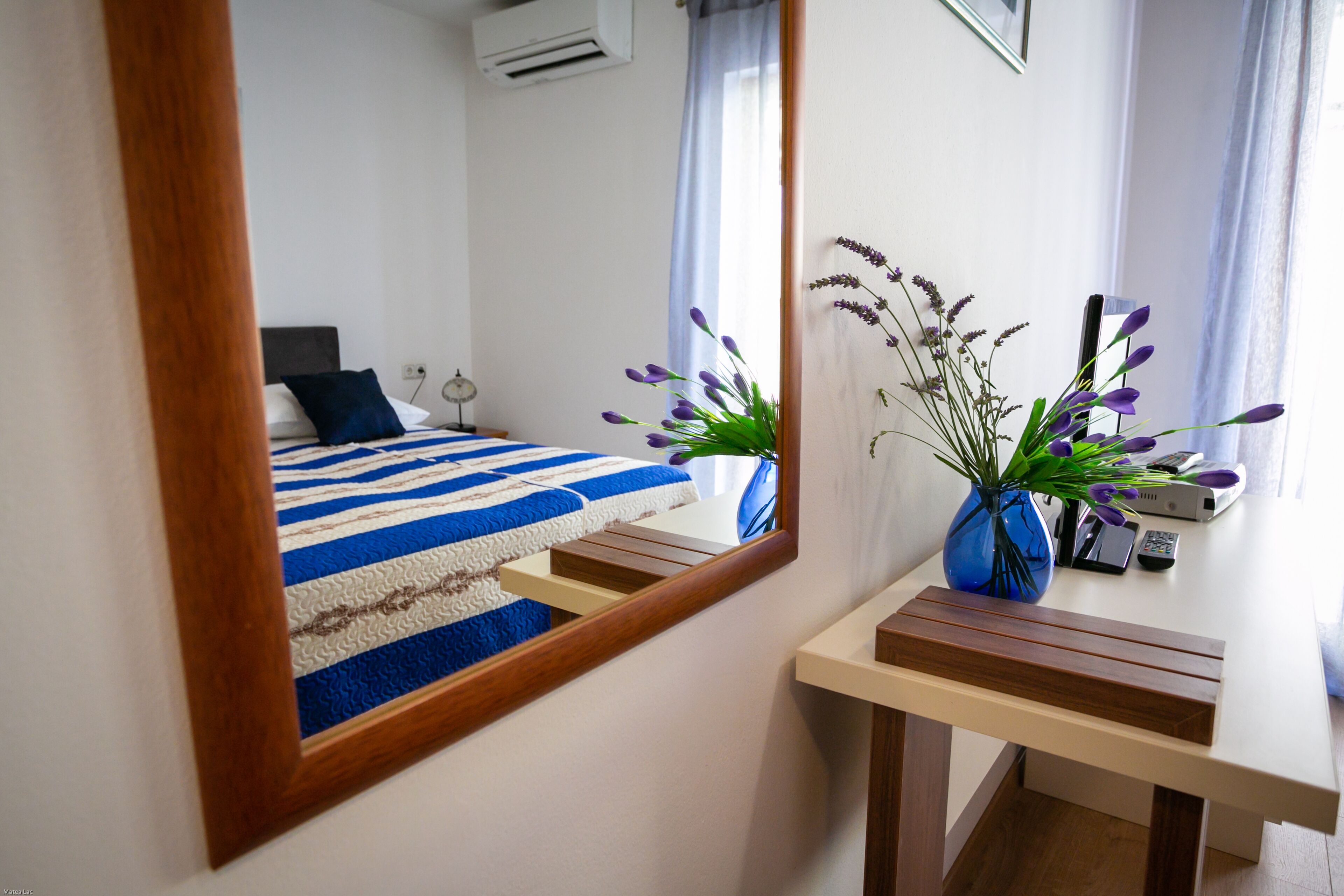 standard twin room | minibar, in-room safe, bed sheets