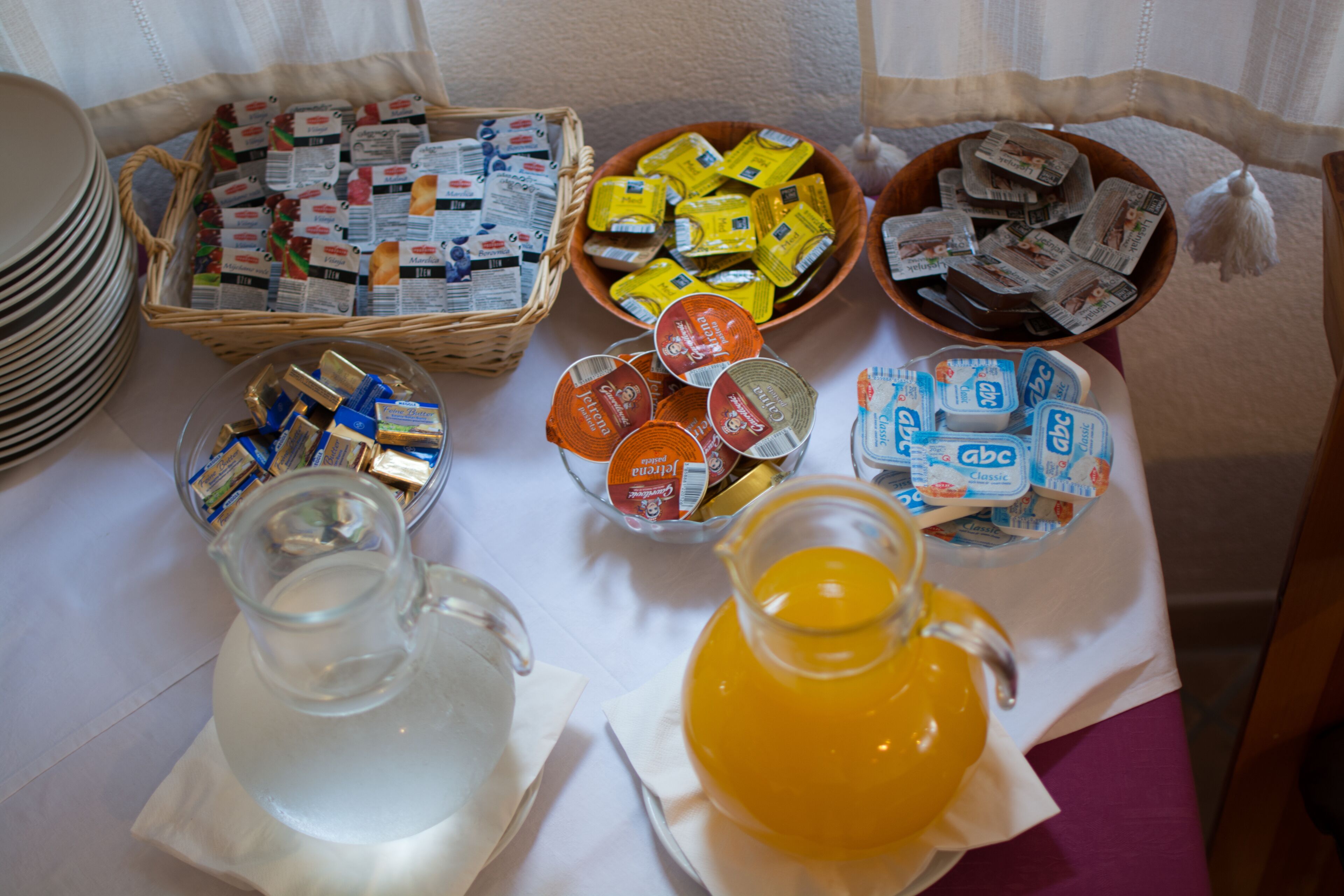 daily buffet breakfast (eur 10 per person)