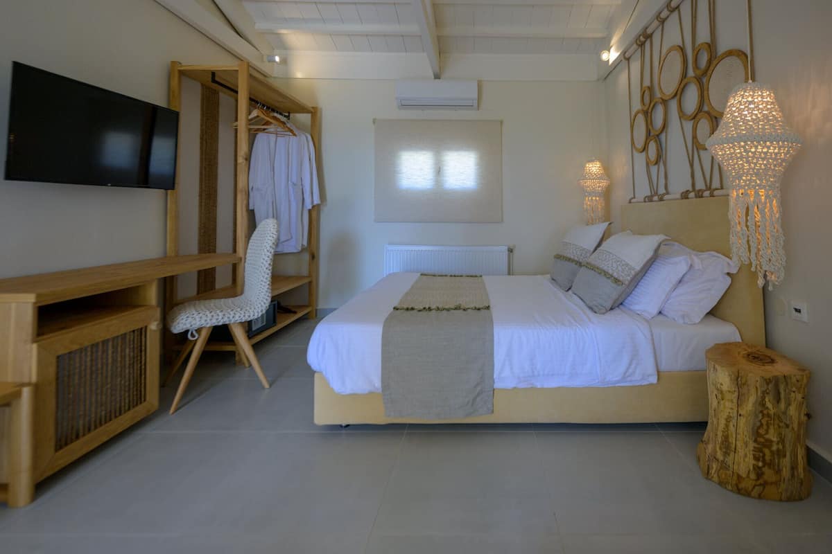 Habitación doble Premium | 1 habitación, minibar y caja de seguridad en la habitación
