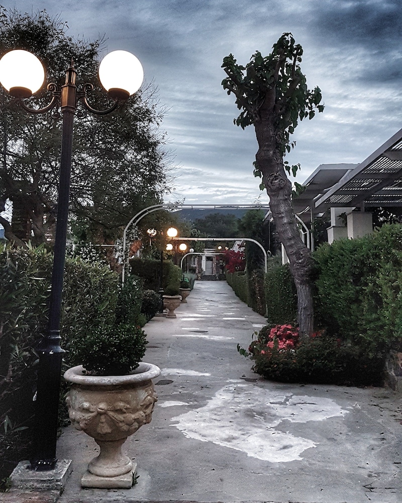 ΟΙKIES Small & Elegant Hotel photo 5