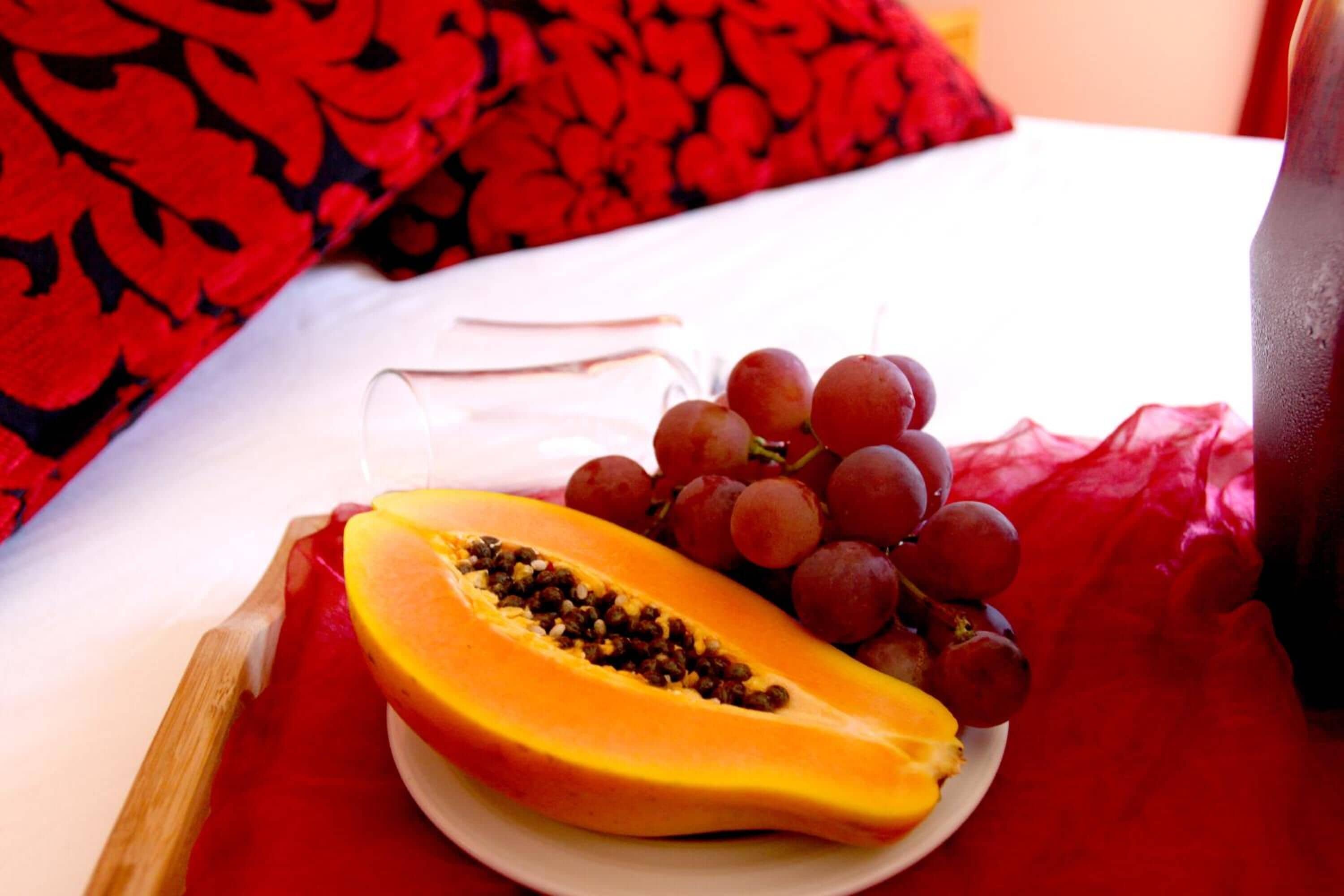 desk, blackout curtains, soundproofing, free wifi