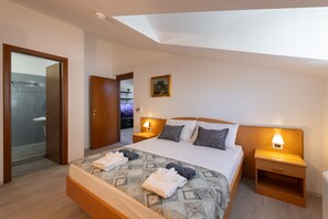 Couette en duvet d'oie, surmatelas, décoration personnalisée