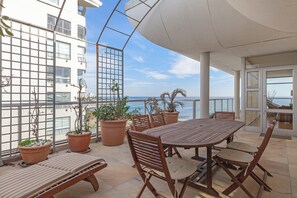Double or Twin Room | Terrace/patio
