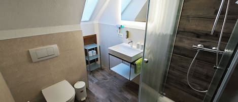 Double Room, Balcony, Mountain View | Bathroom | Shower, hair dryer, towels