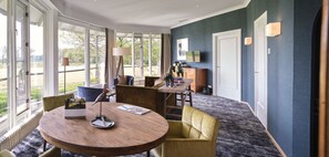 Panoramic Suite | Living area