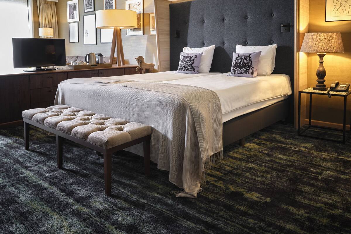 Junior Suite | Living area | Smart TV, table tennis, toys, books