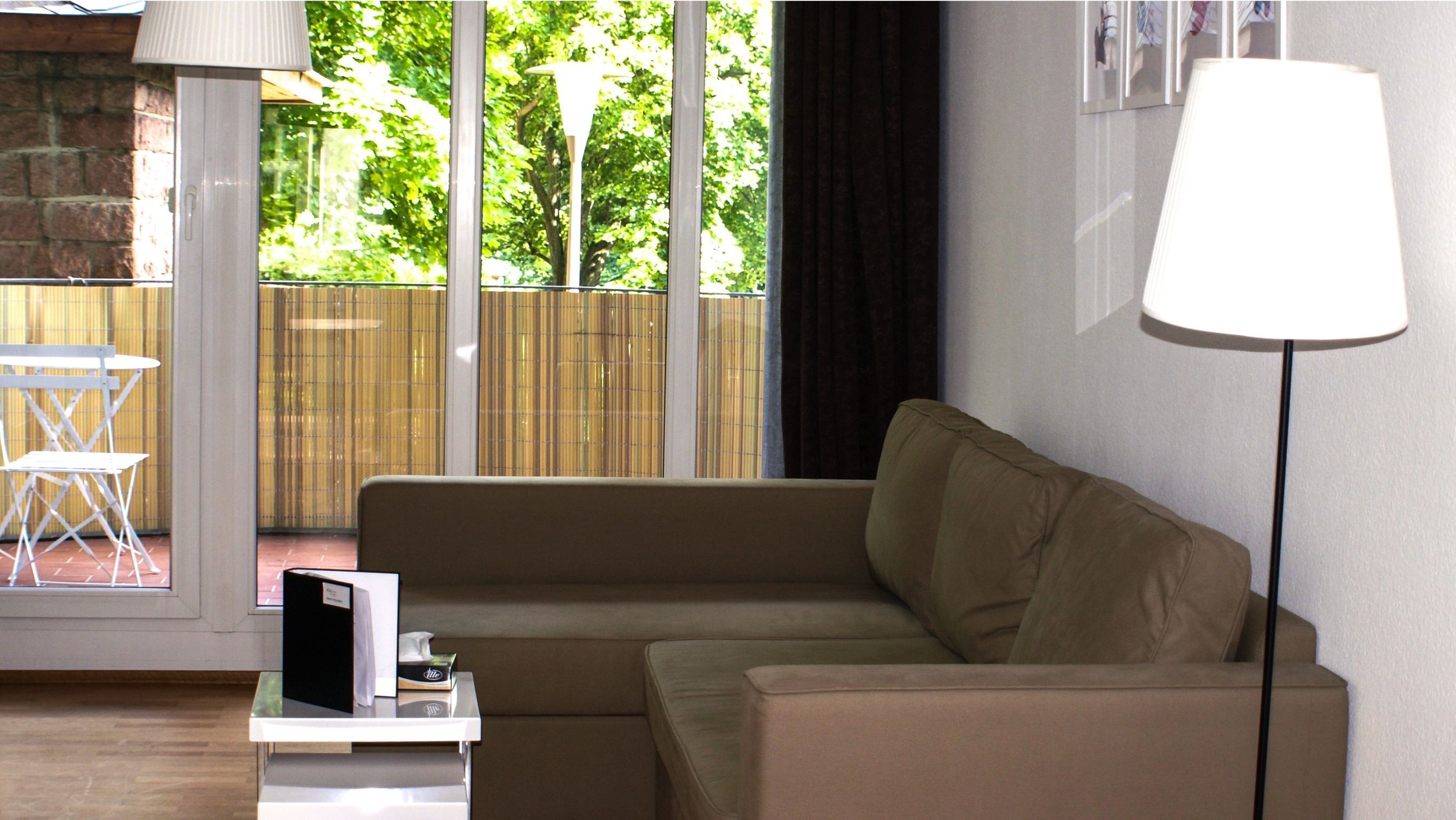 Apartment (Rose Garden) | Premium bedding, in-room safe, soundproofing, free WiFi