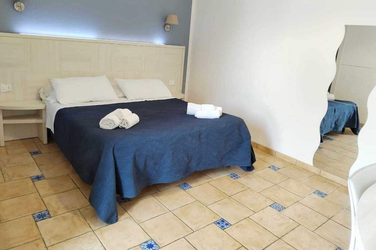 Basic Double Room