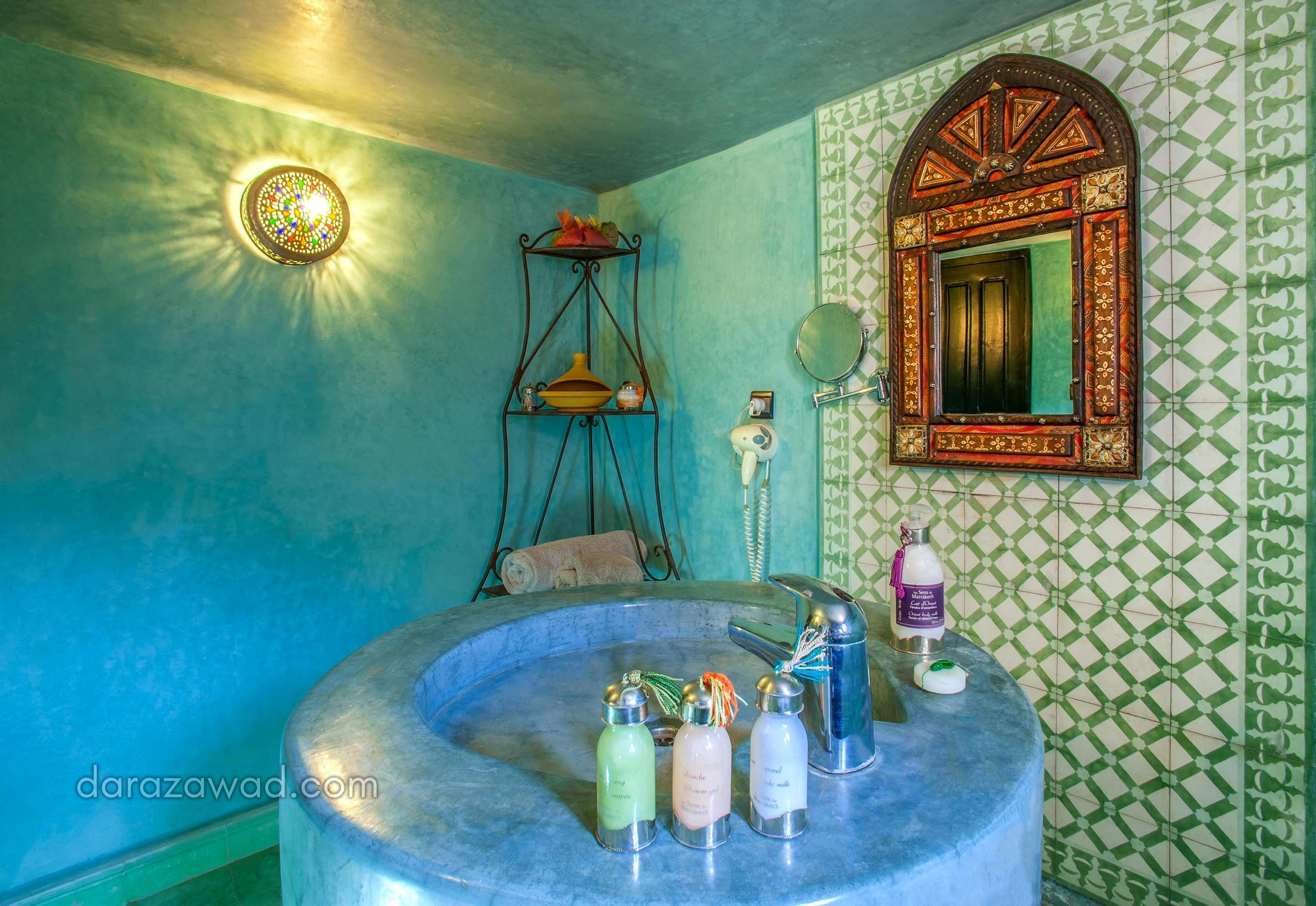 suite (sultan) | bathroom | free toiletries, hair dryer, towels