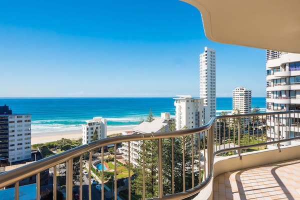 Apartment, 2 Bedrooms | Balkoni