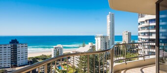 Aristocrat Apartments