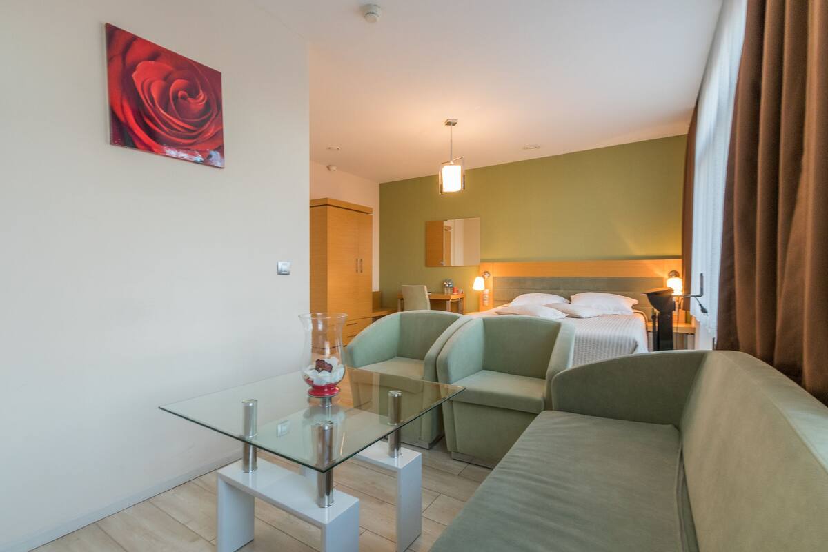 Suíte luxo | 1 quarto, roupas de cama premium, cofres nos quartos, escrivaninha