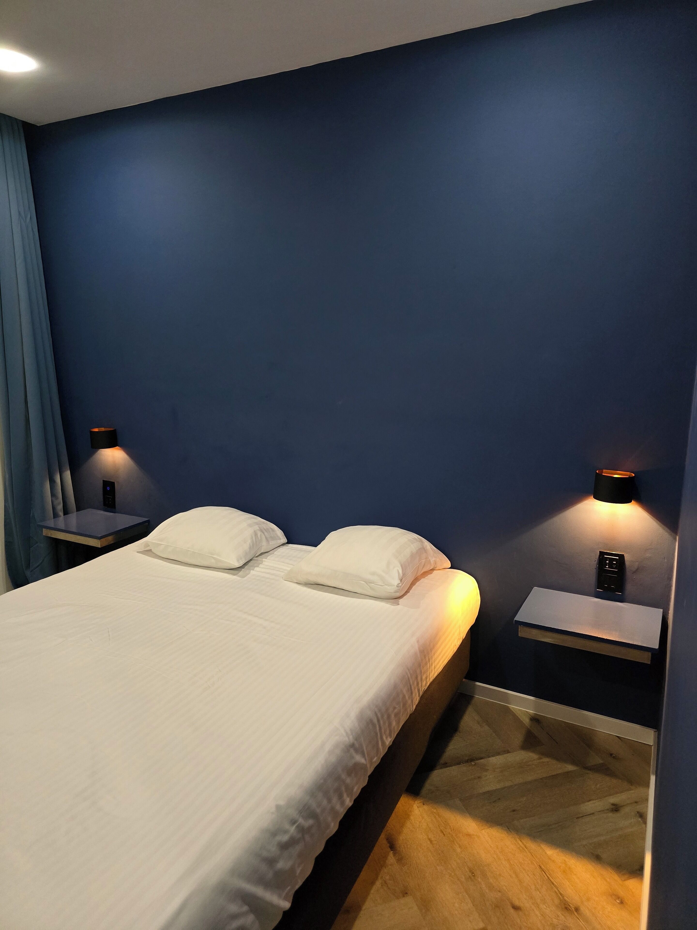 1 bedroom, premium bedding, in-room safe, desk