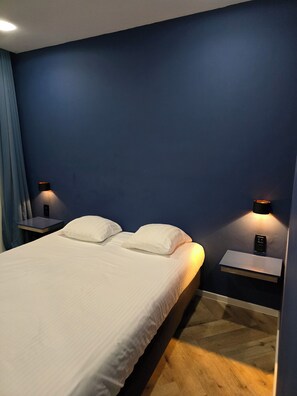 1 bedroom, premium bedding, in-room safe, desk - Hotel Port (Rotterdam)