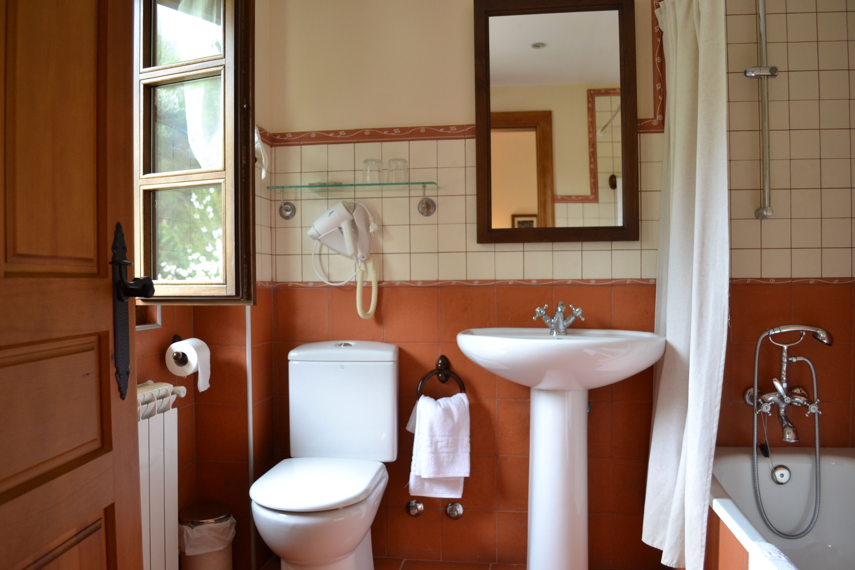 Foto - Alesga Hotel Rural - Valles del Oso -Asturias