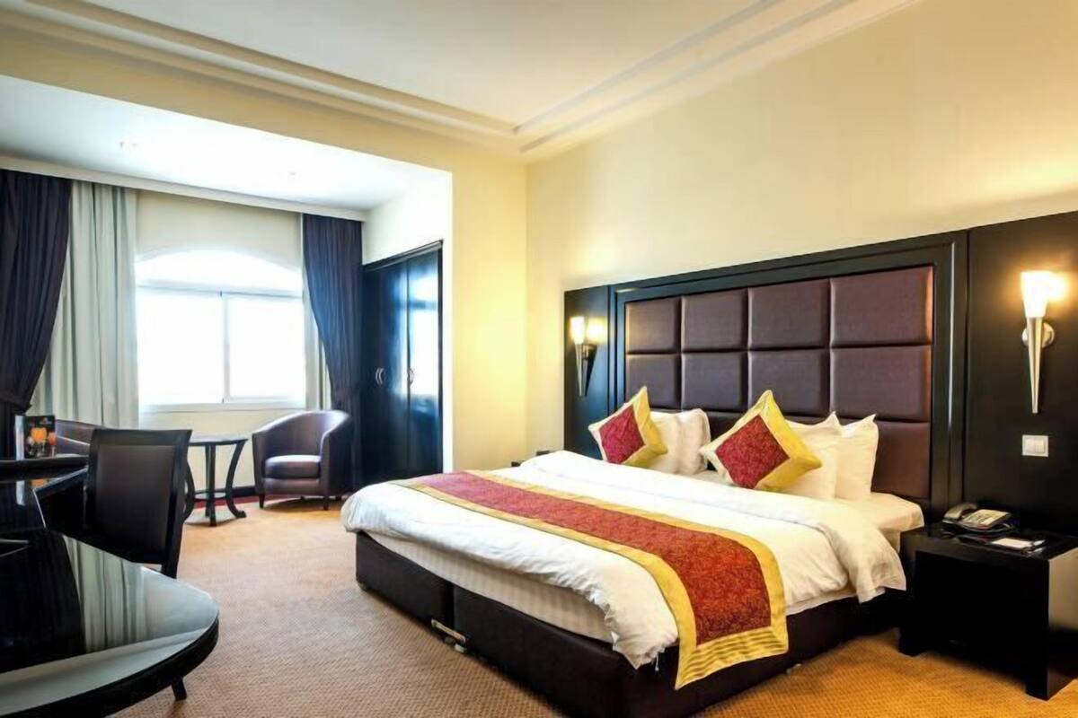 In-room safe, desk, iron/ironing board (on request), cribs (free)