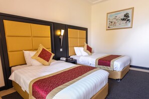 Deluxe Chalet | In-room safe, desk, iron/ironing board, free cots/infant beds