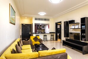 Deluxe Chalet | Living room - Royal Beach Hotel & Resort (Dibba)