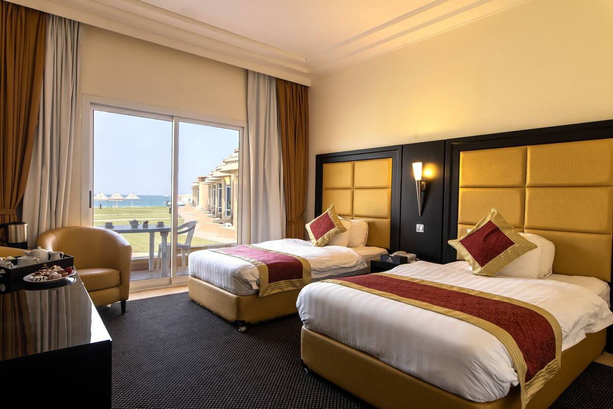 Standard Double Room | In-room safe, desk, iron/ironing board (on request), cribs (free)