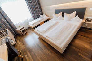 Double Room excl.  breakfast | Premium bedding, in-room safe, desk, laptop workspace - Klostergasthof Roggenburg (Roggenburg)
