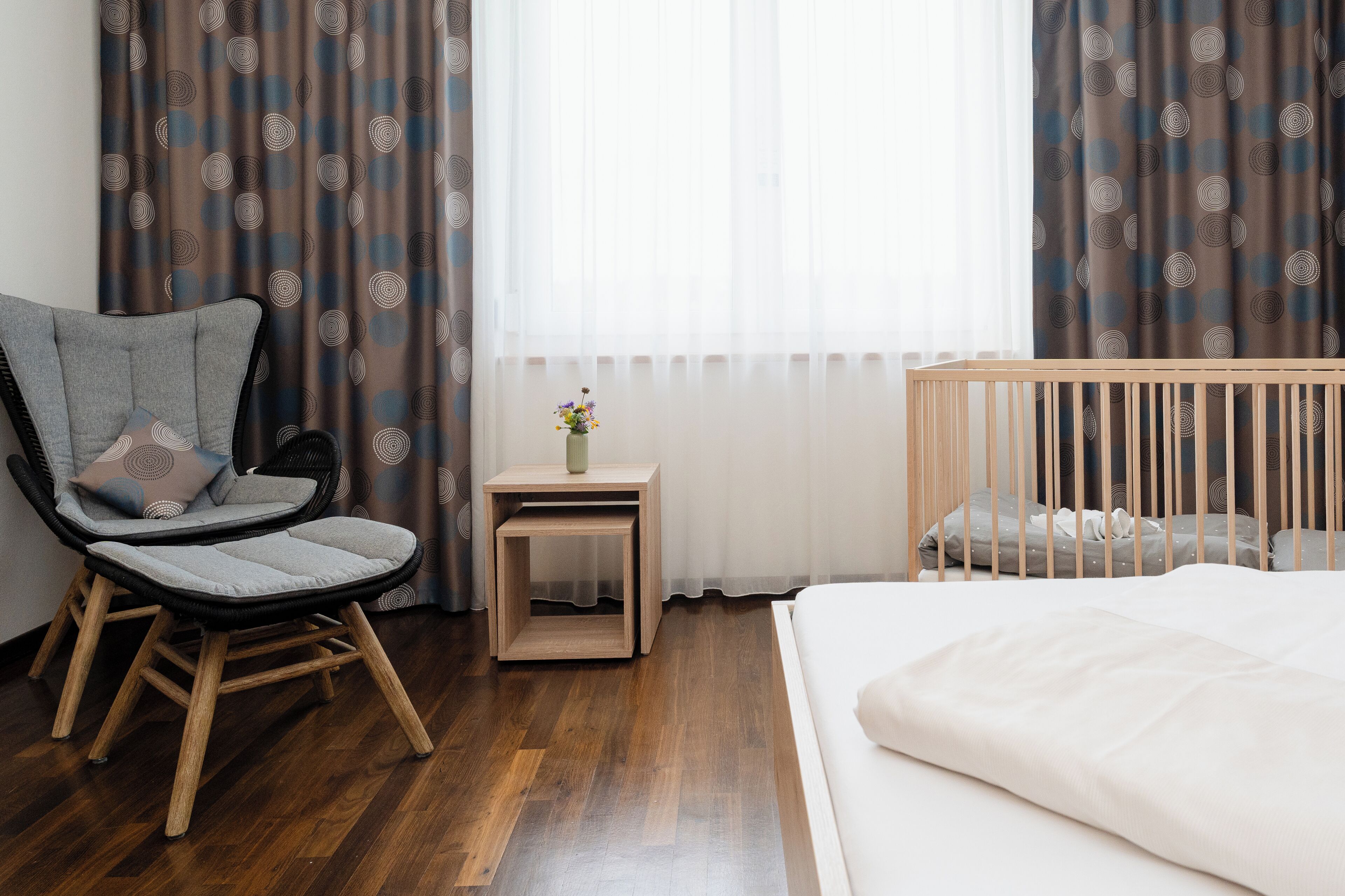 Premium bedding, in-room safe, desk, laptop workspace