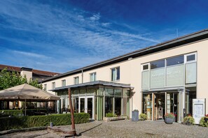 Front of property - Klostergasthof Roggenburg (Roggenburg)