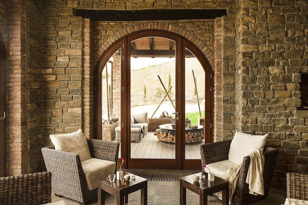 Tratamientos corporales, aromaterapia y 2 salas de tratamiento