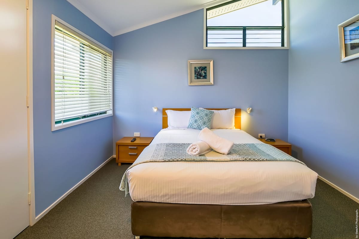 Villa, 2 Bedrooms - Pet Friendly | Ropa de cama de alta calidad y decoración personalizada