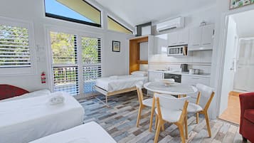 Beachside Studio (3 adults) - no pets allowed