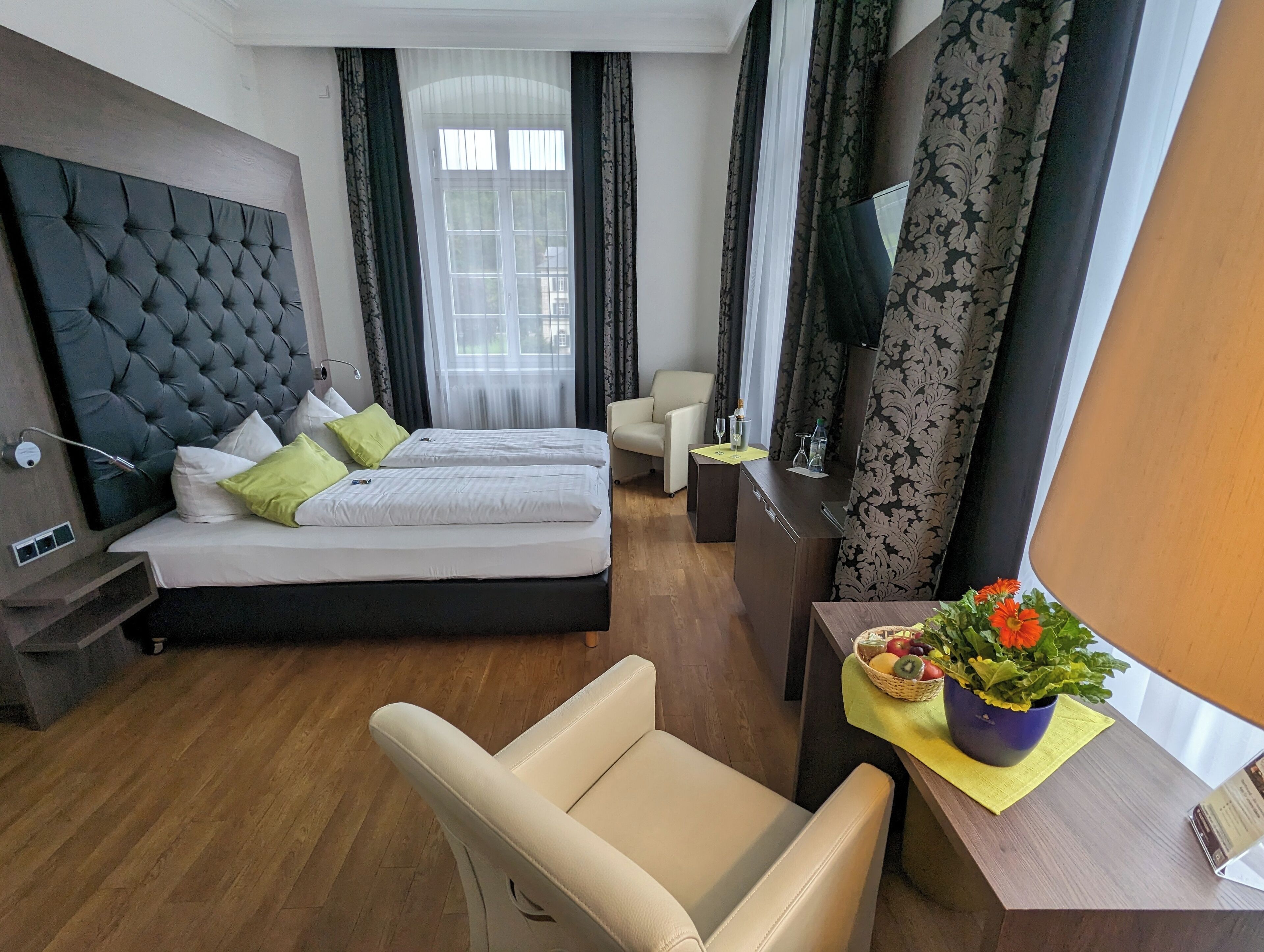 comfort double room, 1 queen bed | minibar, desk, cots/infant beds, free wifi