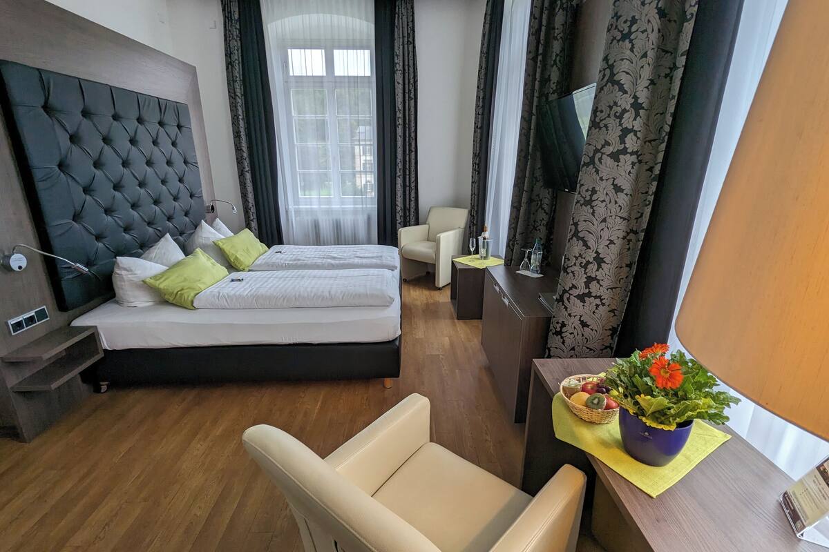 comfort double room, 1 queen bed | minibar, desk, cots/infant beds, free wifi
