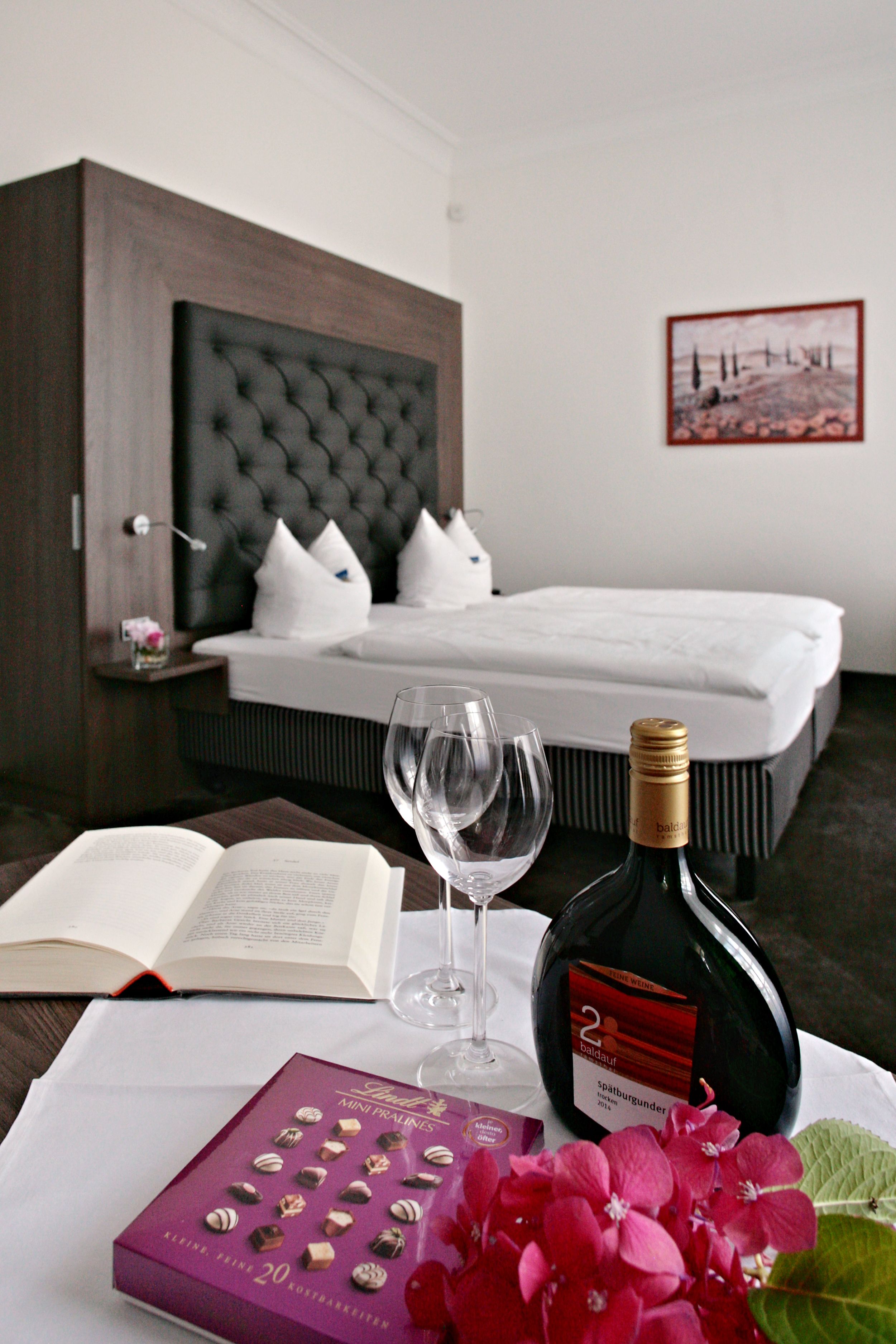 minibar, desk, cots/infant beds, free wifi