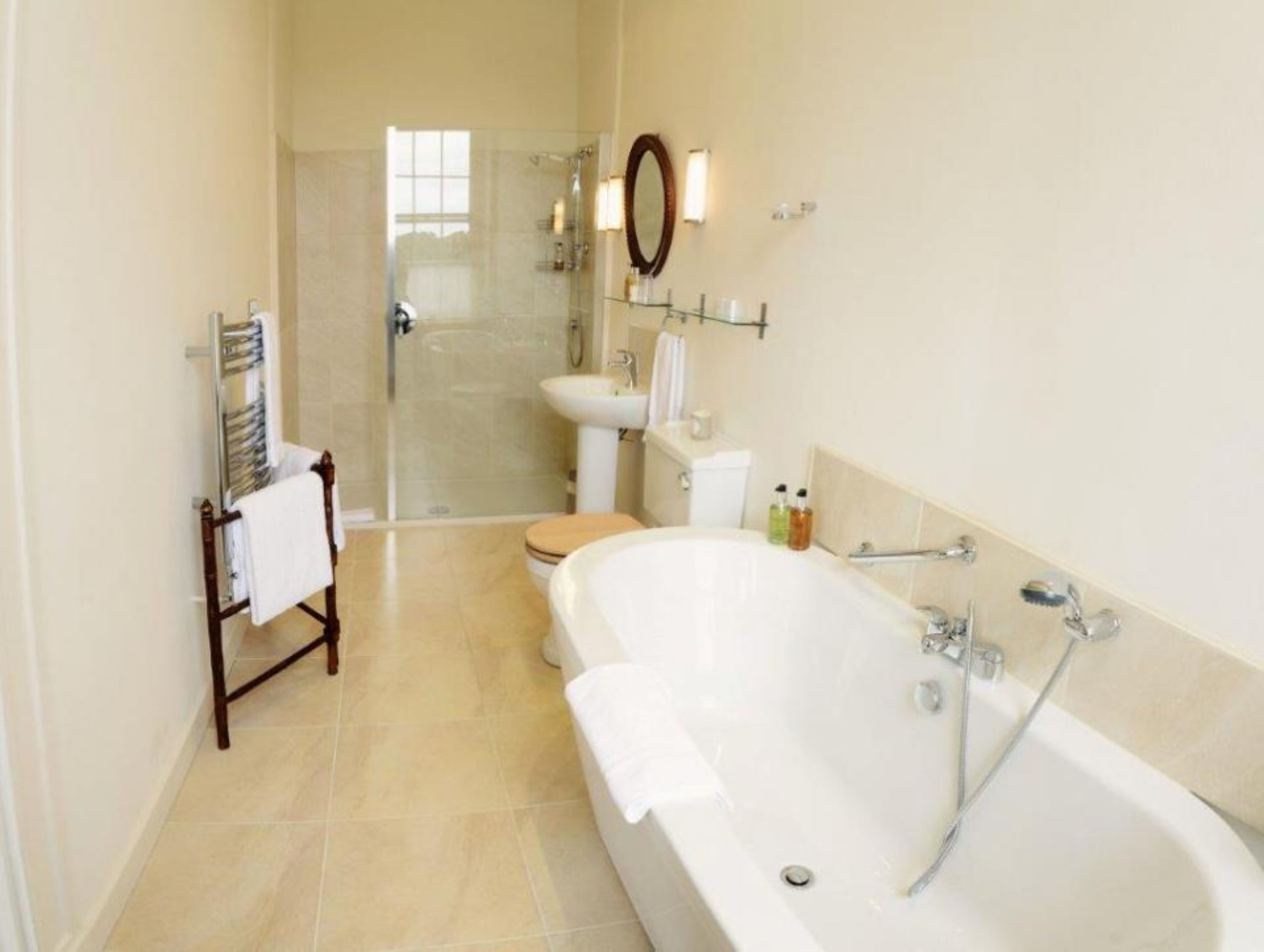 the new room | deep-soaking bathtub