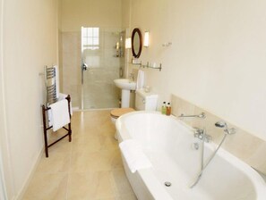 The New Room | Deep-soaking bathtub - Warwick Hall (Carlisle)