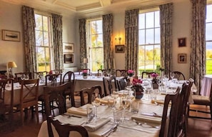 Free daily English breakfast