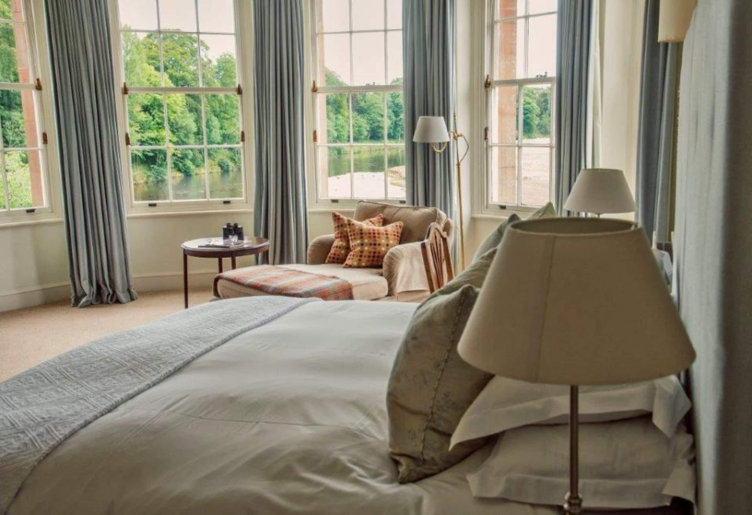 the new room | individually decorated, individually furnished, desk, laptop workspace