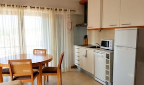 Microwave - Vicentina Hotel (Aljezur)
