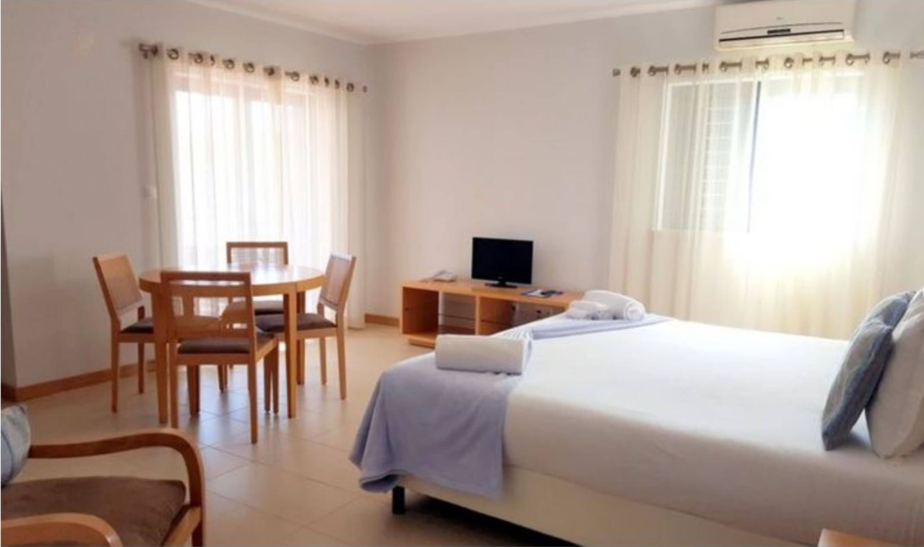 Photo - Vicentina Hotel