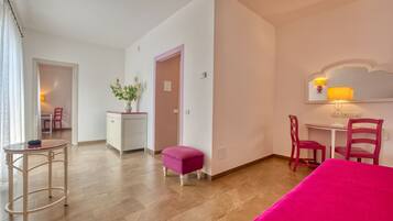 1 slaapkamer, luxe beddengoed, een minibar, een kluis op de kamer