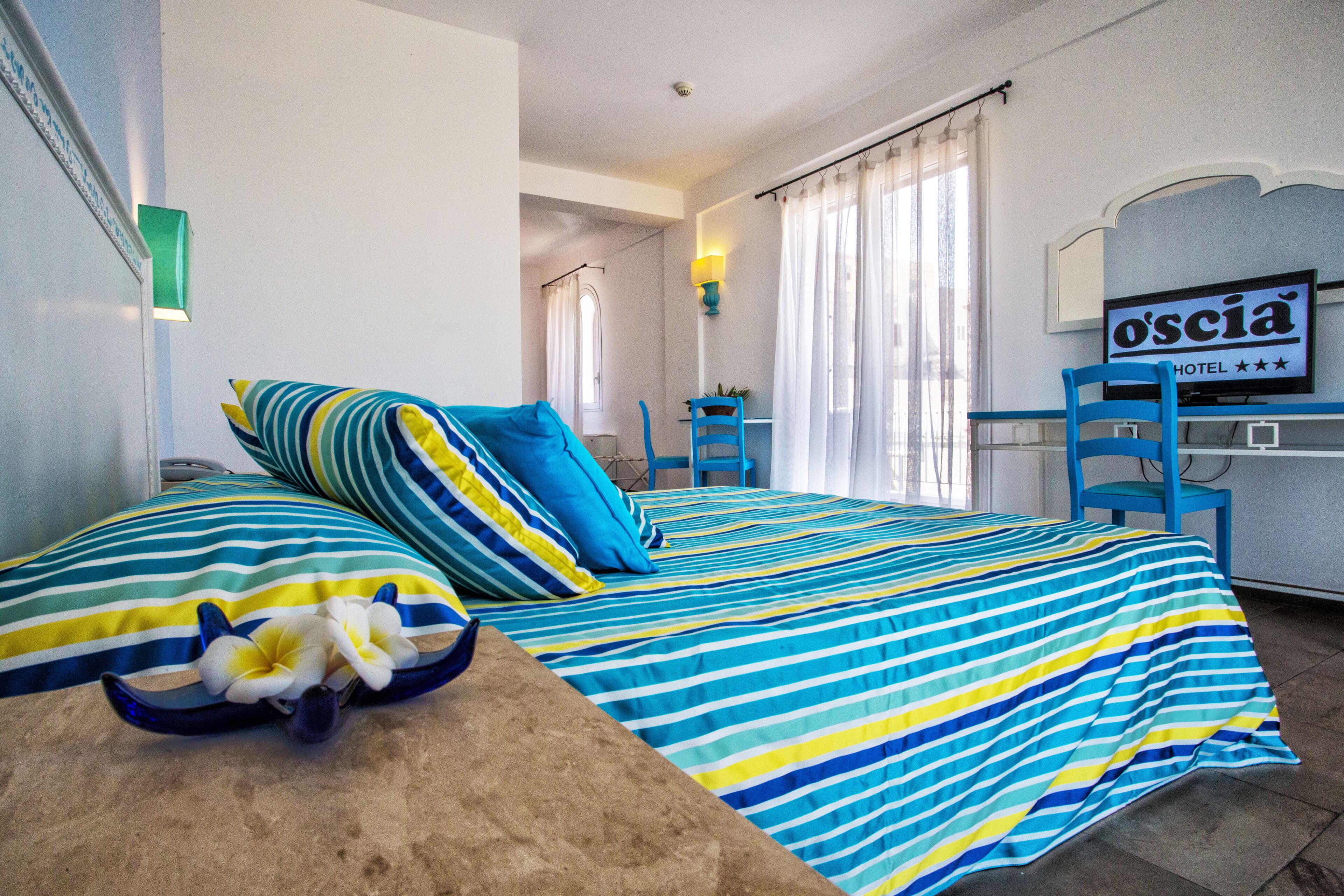 Hochwertige Bettwaren, Minibar, Zimmersafe, Schreibtisch