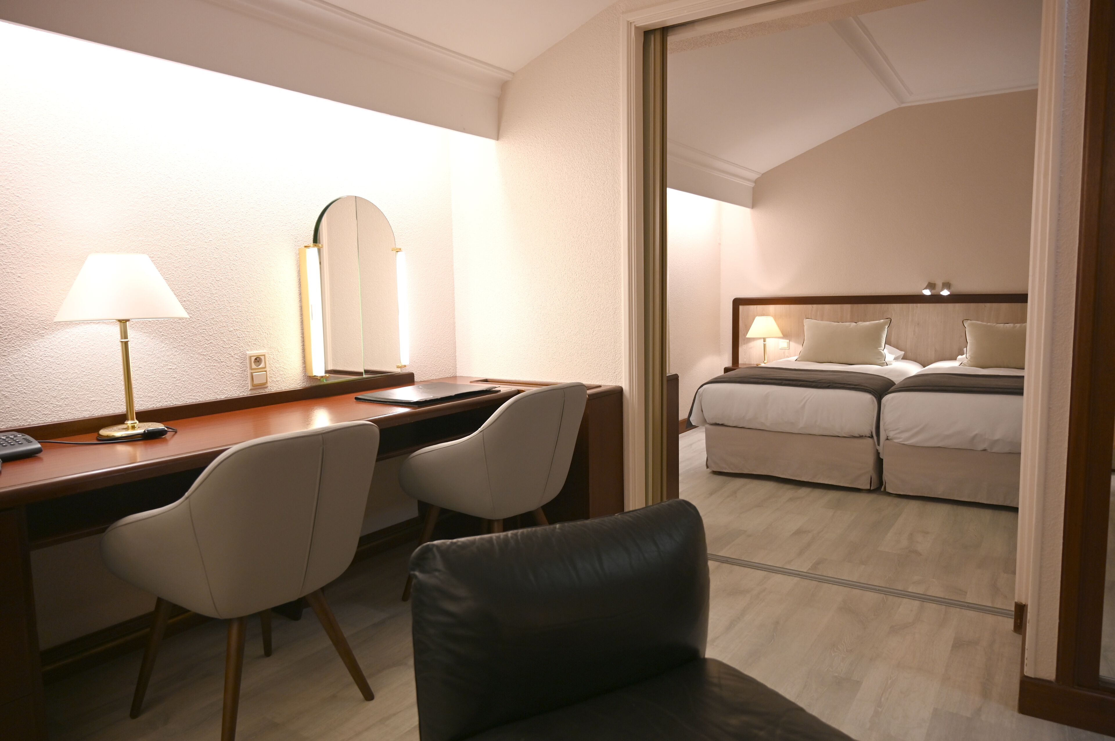 premium bedding, minibar, in-room safe, desk