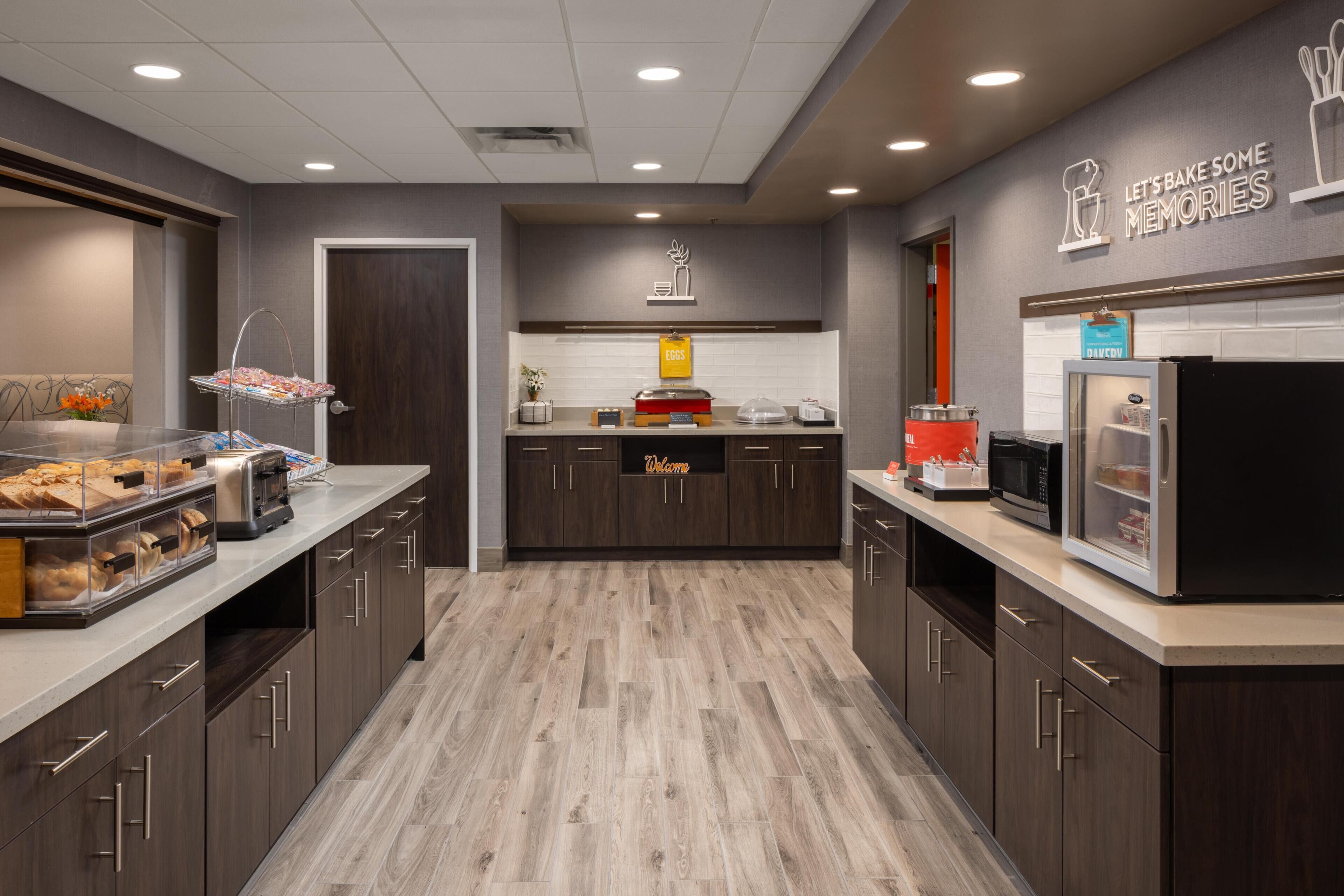 Free daily buffet breakfast