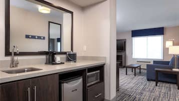 Blackout drapes, iron/ironing board, free WiFi, bed sheets