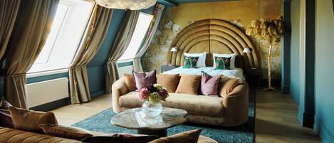 Egyptian cotton sheets, premium bedding, down comforters, pillowtop beds