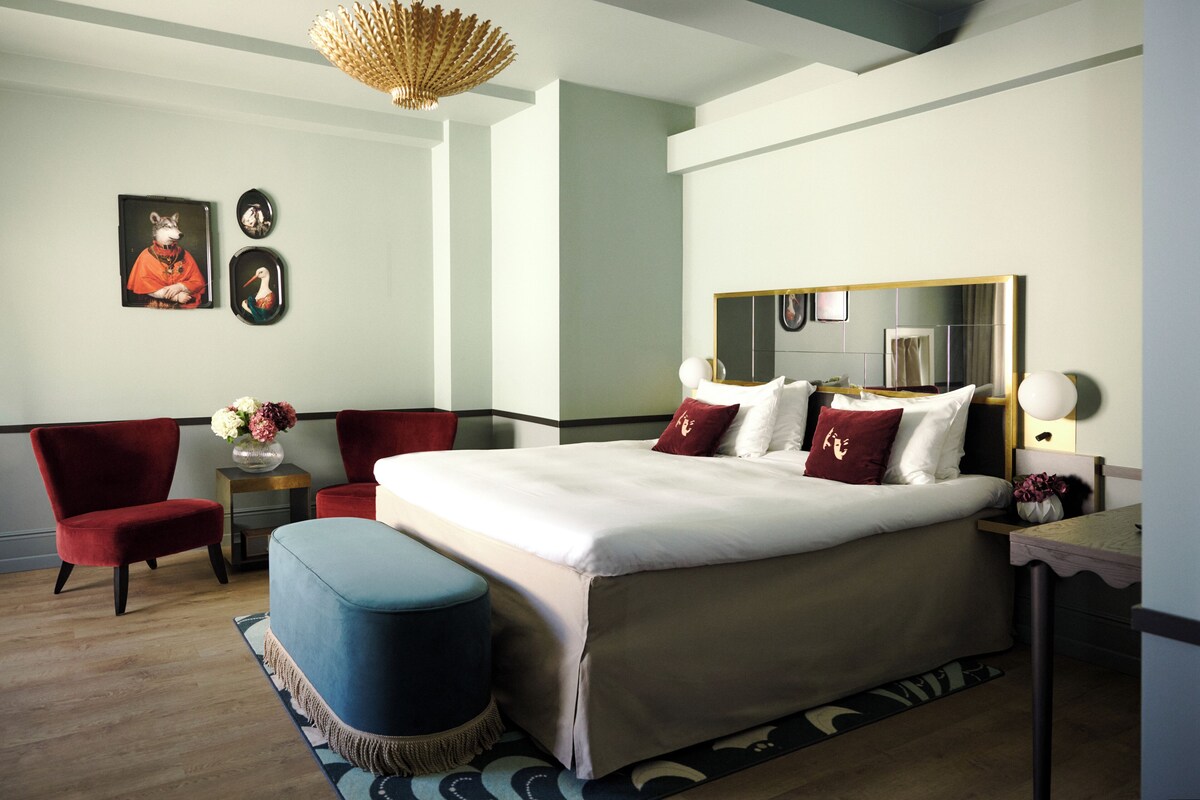 Hotel Christiania Teater Oslo, standard room queen bed